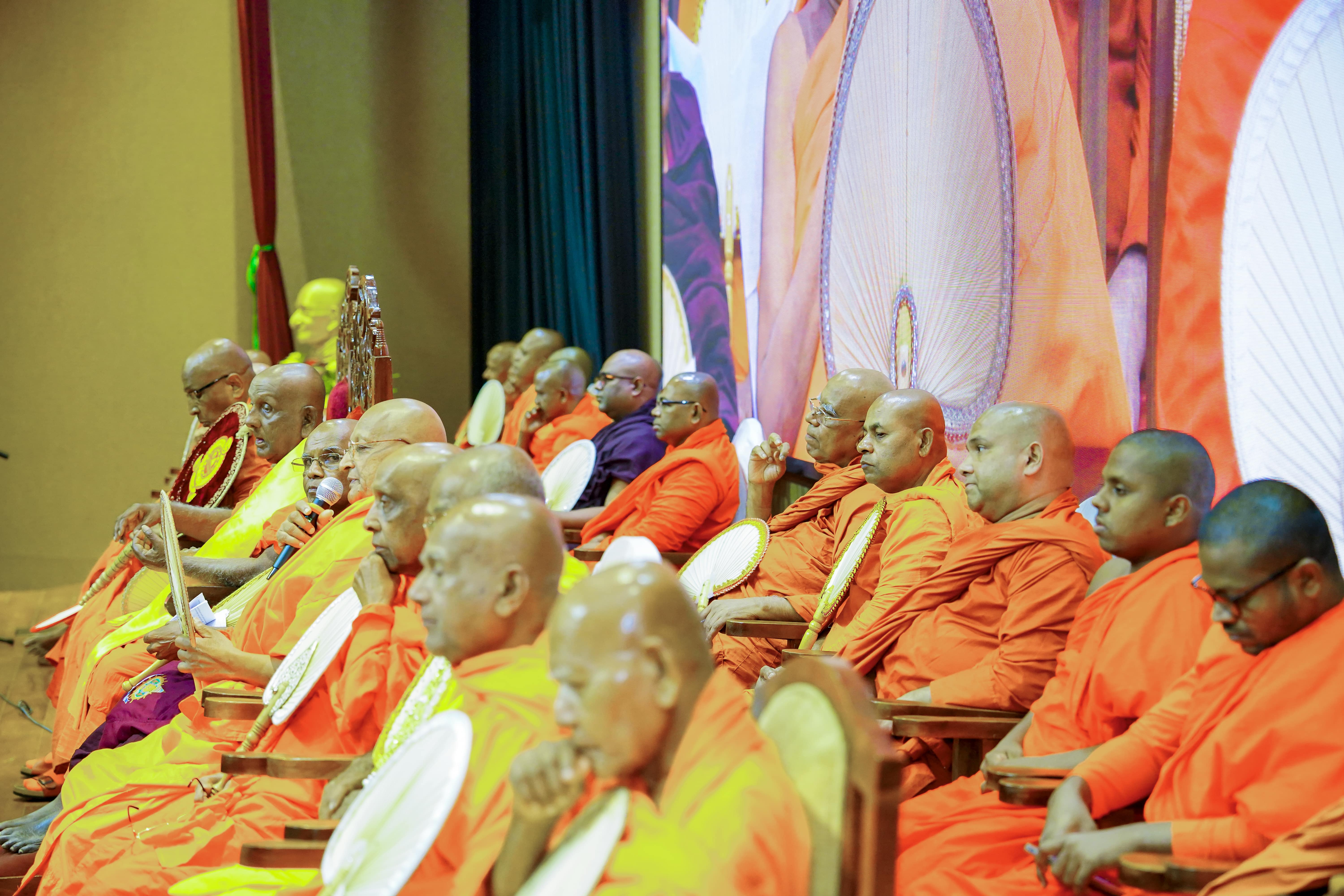 The grand ceremony to welcome the Mahanayake Thero