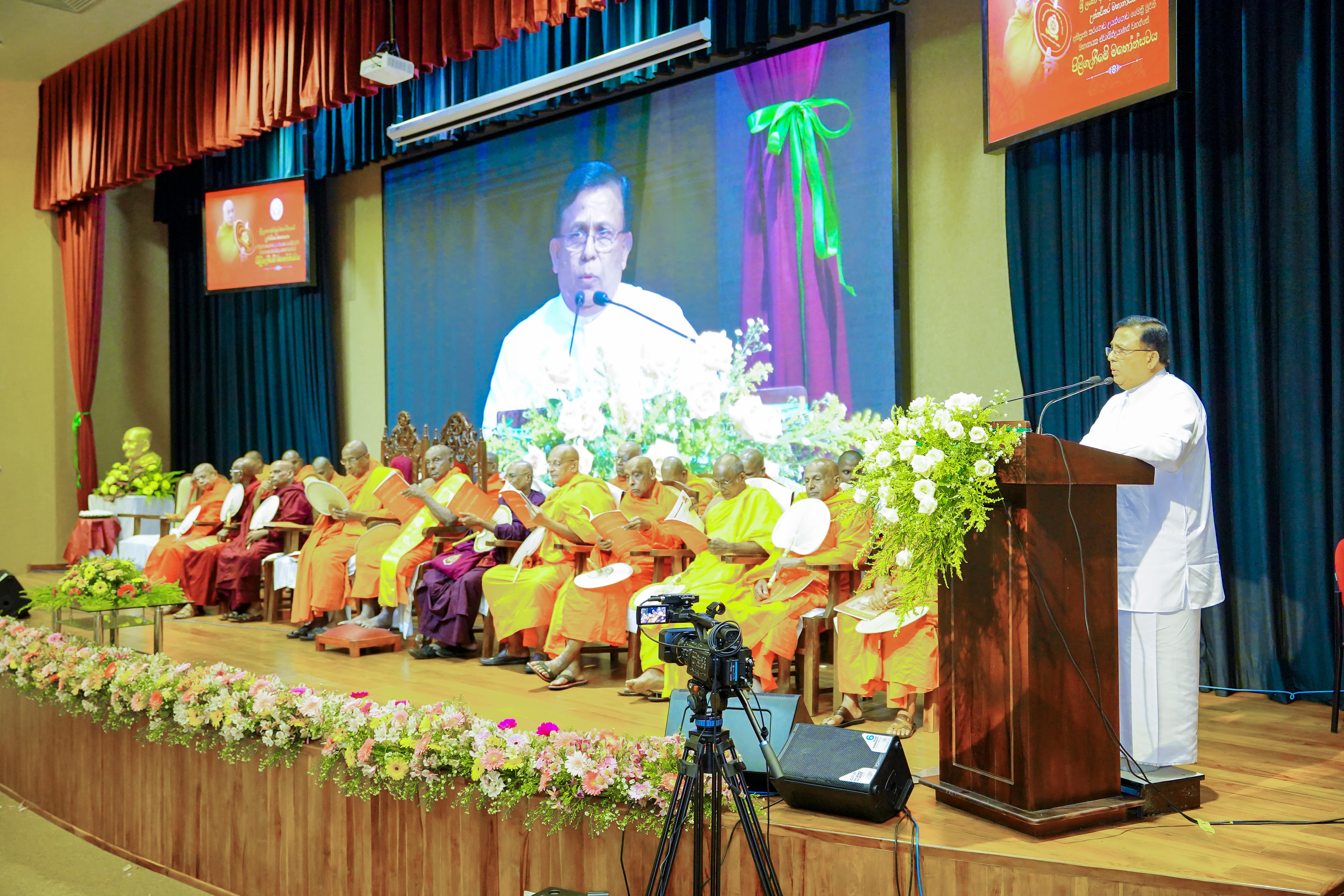 The grand ceremony to welcome the Mahanayake Thero
